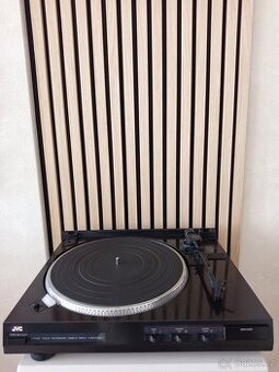 gramofon JVC