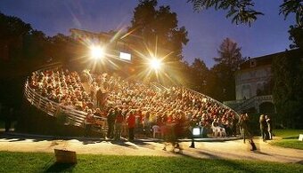 Prodám 3 vstupenky v termínu 19.7.2025 v 17.00 hod