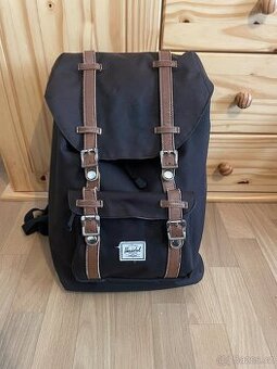 Batoh Herschel Little America 18l