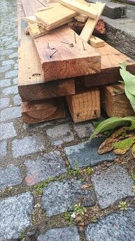 Hranoly dřevěné