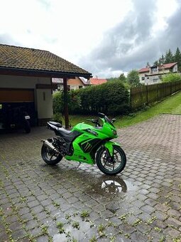 Ninja Kawasaki 250R - 1