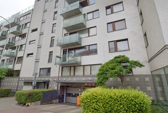 Ostraha bytového domu - domovník