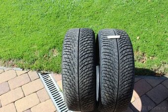 235/50 R19