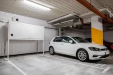 Úložný box do garážového stání