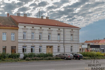 Prodej bytu 2+1 se zahrádkou a dvorem ve Znojmě Byt 2+1, OV,