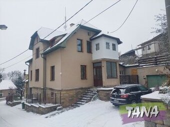 Rodinný dům dvougenerační - dva byty 2+1 v obci Turnov, část