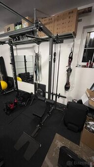 Posilovací věž s kladkou TRINFIT + příslušenství