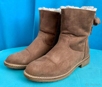 Polovysoké kozačky zn. Landrover, vel. 38