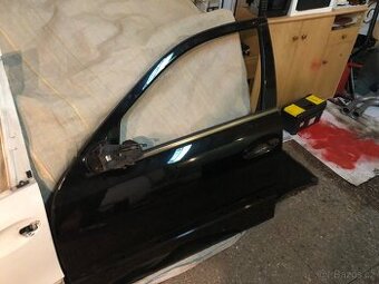 Mercedes w211 E Klasse levé přední dveře černé