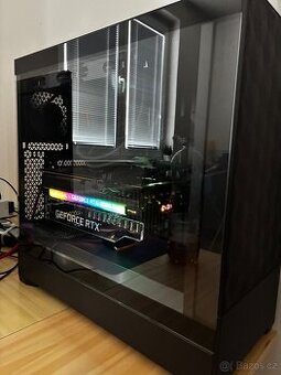 Herní počítač + monitor
