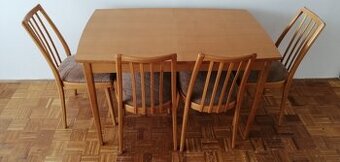 Jídelní stůl rozkládací + 4 židle