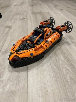 Lego technic 42120 zachránařské vznášedlo