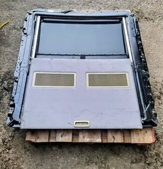 Střešní okno Mercedes W203