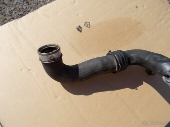 Tlaková hadice 3C0145832D / 3C0145828E