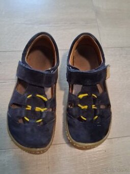 Barefoot Froddo elastic sandal  (vel. 32)