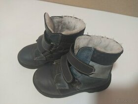 Zimní dětské boty, vel. 25