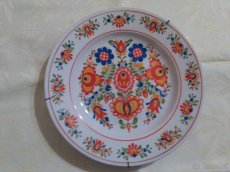 Starý malovaný talíř