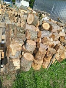 Palivové dřevo k prodeji