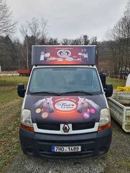 Prodej přepravníku pro 2 koně Renault Master