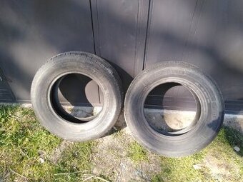 205 /70 R 15 C
