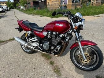 Yamaha xjr 1200