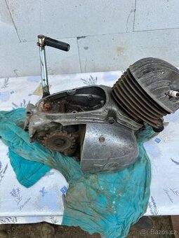 Motor ČZ 150