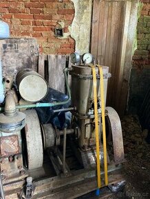Stabilní motor 1S100K s kompresorem