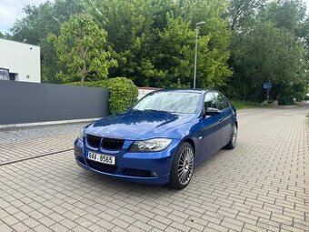 BMW E90 320i Zachovalí Stav  stav Původ CZ
