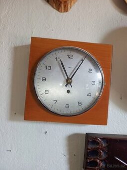Starožitné hodiny Prim