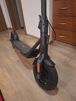 Segway Ninebot F2 Pro - zánovní
