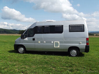 Obytné auto -vestavba Peugeot Boxer