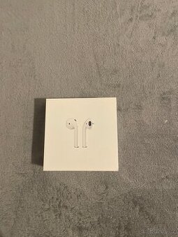 apple airpods 1 . generace