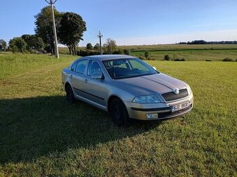 Škoda Octavia II sedan
