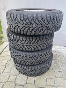 Pneumatiky zimní + kola Vraník 175/65 r14 ET36 renault clio