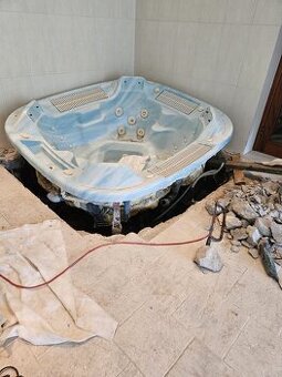 Prodám vířivku s přepadem