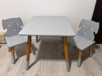 Dětský stoleček a židličky Lidl
