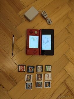Nintendo 3ds červené + 10 her Super stav
