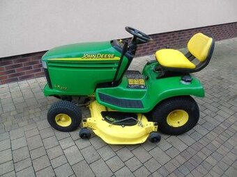 Zahradni traktor John Deere Lx277 mulčer