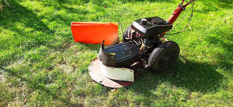 Vari bubnová sekačka na vysokou trávu s pojezdem Dakr s dvou