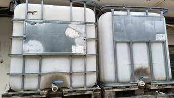 Nádrž na vodu 1000l - IBC kontejner