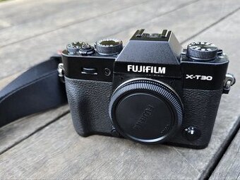 FUJIFILM X-T30 II + FUJINON 18-55 / F2.8-F4.0