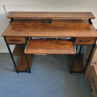 Psací stůl - velmi pěkný stav