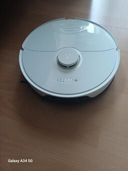 Roboticky vysavač Roborock S8