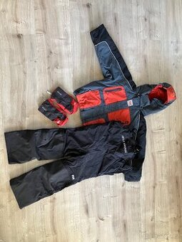 Lyžařský komplet Helly Hansen vel. 104