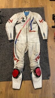 Jednodílná kombinéza na moto