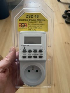 Chytrá zásuvka digitální, vhodná pro týdenní cyklus, 8 časov