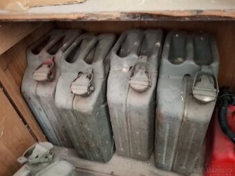 Plechový kanystr 20l