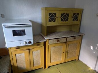 Starožitná kredenc