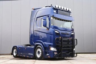 Scania S650 V8 4x2 / Full air / 826tkm
