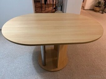 Jídelní stůl 135x90cm